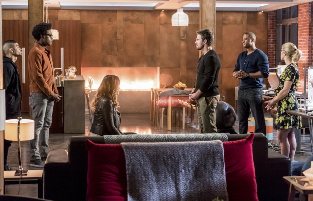 xgeeks-arrow-s6e10-divided-review-1.jpg