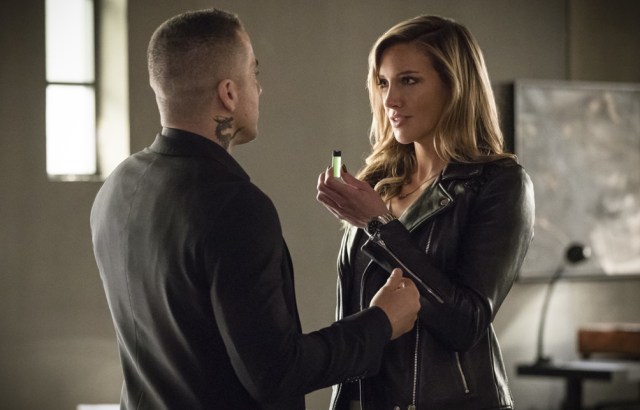 Arrow-S6E17-BrothersInArms-review-xgeeks-2.jpg